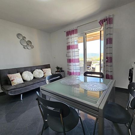 Apartmani Pavlovic Krk Town Exterior foto
