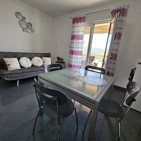 Apartmani Pavlovic Krk Town Exterior foto