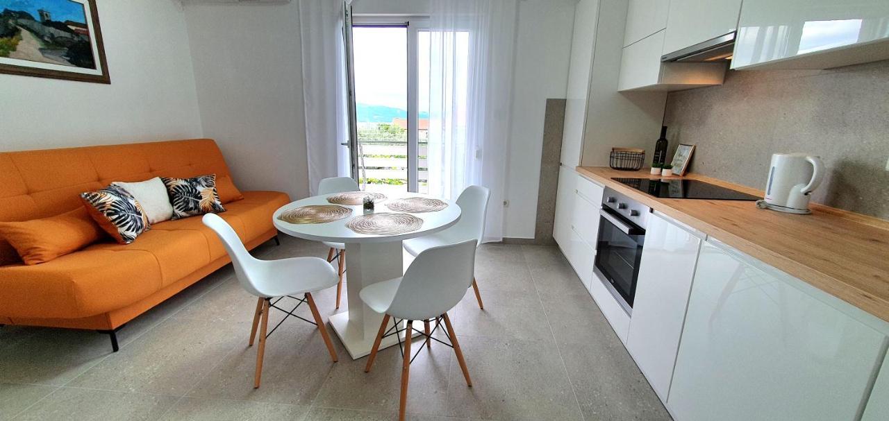 Apartmani Pavlovic Krk Town Exterior foto