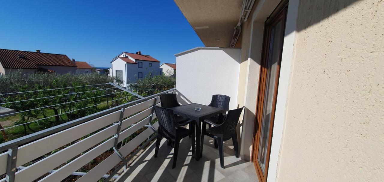 Apartmani Pavlovic Krk Town Exterior foto