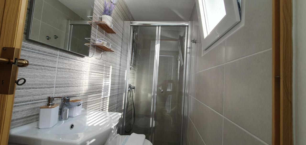 Apartmani Pavlovic Krk Town Exterior foto
