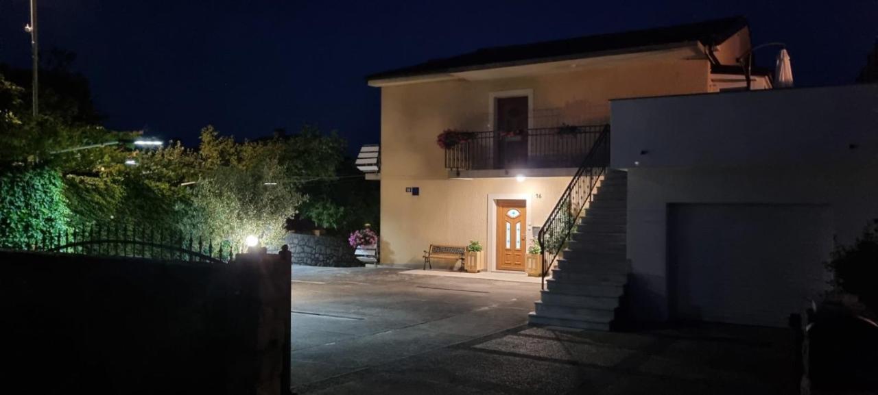 Apartmani Pavlovic Krk Town Exterior foto