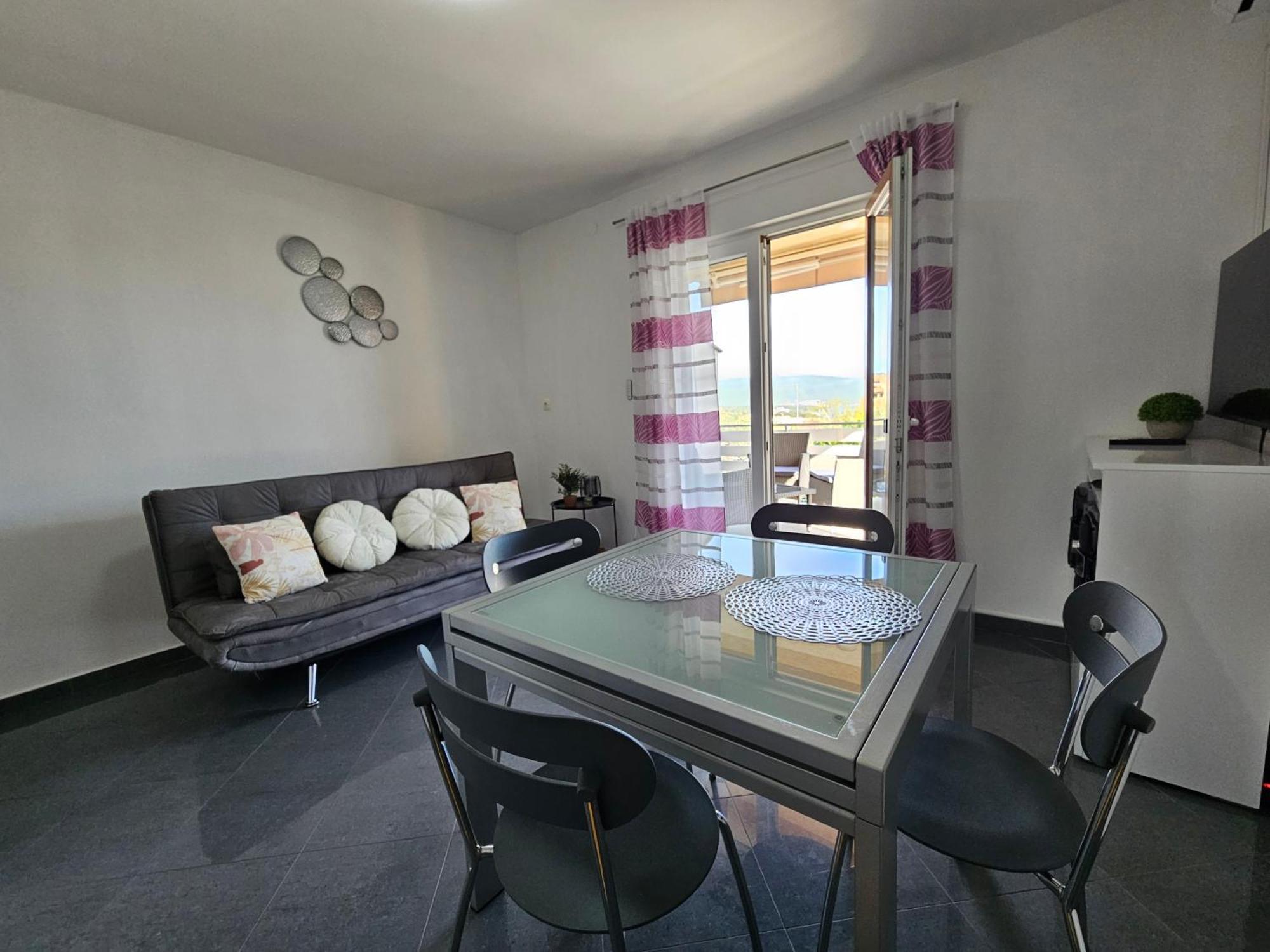 Apartmani Pavlovic Krk Town Exterior foto