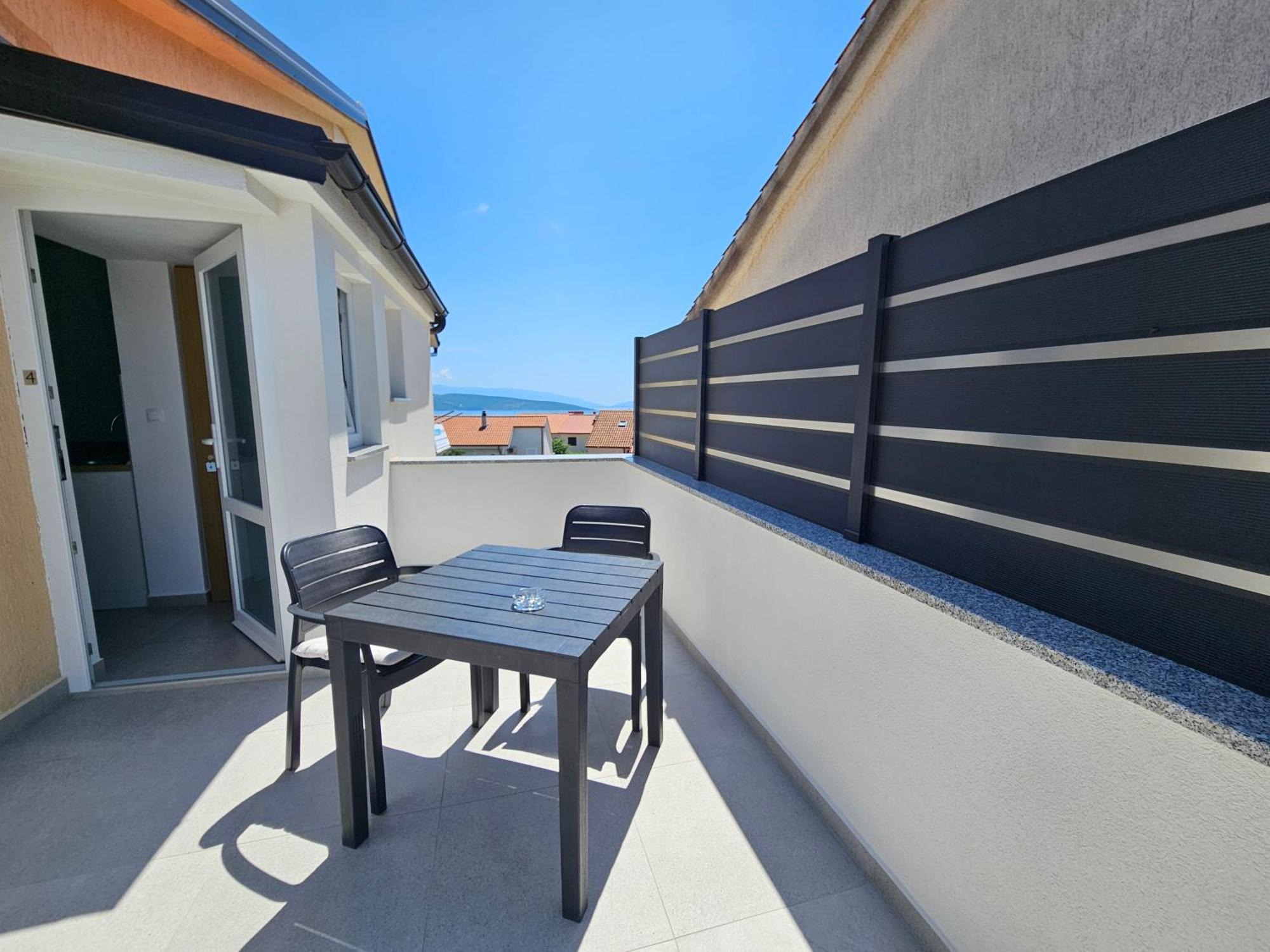 Apartmani Pavlovic Krk Town Exterior foto